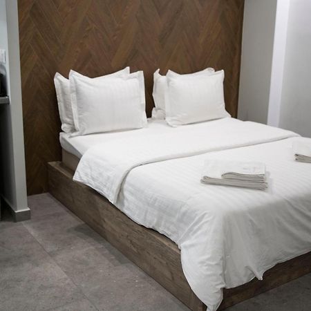 Rooster Suites Ateny Zewnętrze zdjęcie