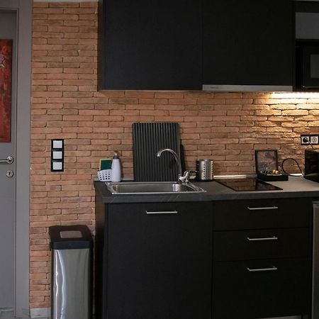 Rooster Suites Ateny Zewnętrze zdjęcie