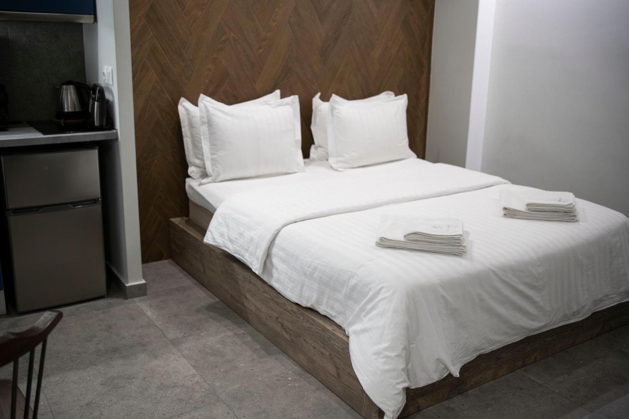 Rooster Suites Ateny Zewnętrze zdjęcie